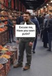 Gali būti 4 žmonės ir tekstas „Excuse me, Have you seen putin?“ vaizdas
