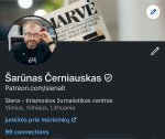 Gali būti 1 asmuo ir tekstas „BOBUTES, MILIJONUS EINGA,VERSLUS EINGAV VERSLUS VARTANČIAŞ BOMŽYNUOSE MARVE BOMZY BANKUS NUOSE DEINGĄ&quot;, TAPUSIUS MBIAIS 0 EIA Šarünas Černiauskas Patreon.com/sienalt Siena- tiriamosios žurnalistikos centras Vilnius, Vilniaus, Lithuania junkités prie mürininku 99 connections“ vaizdas