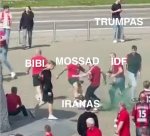 Gali būti 14 žmonių, trimitas ir tekstas „TRUMPAS BIBI BIBL-MOSSAD MOSSAD IDF IRANAS 。め TARUR 15“ vaizdas
