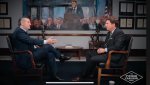 Gali būti 2 žmonės, televizija, Ovalusis kabinetas, žinių skyrius ir tekstas „THE TUCKER CARLSON SHOW SHOW“ vaizdas