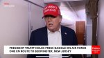 Gali būti ‎1 asmuo, Ovalusis kabinetas ir ‎tekstas „‎JULY 4, JULY4,2025 4, 2025 MAIBAMERICA PREATAGAIN GREAT WAKE AMERICA AGAIN แพ ل PRESIDENT TRUMP HOLDS PRESS GAGGLE ON AIR FORCE ONE EN ROUTE to BEDMINSTER, NEW JERSEY Forbes BREAKING NEWS‎“‎‎ vaizdas