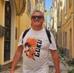 May be an image of 1 person, Piazza di Spagna, street and text that says 'ドラゴンボール２ ΑΠΙΚή GOKU'