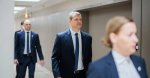 Premjero įmonė – su plačiai atverta kišene